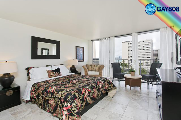 Queen bed Ocean view Studio Suite w/Futon