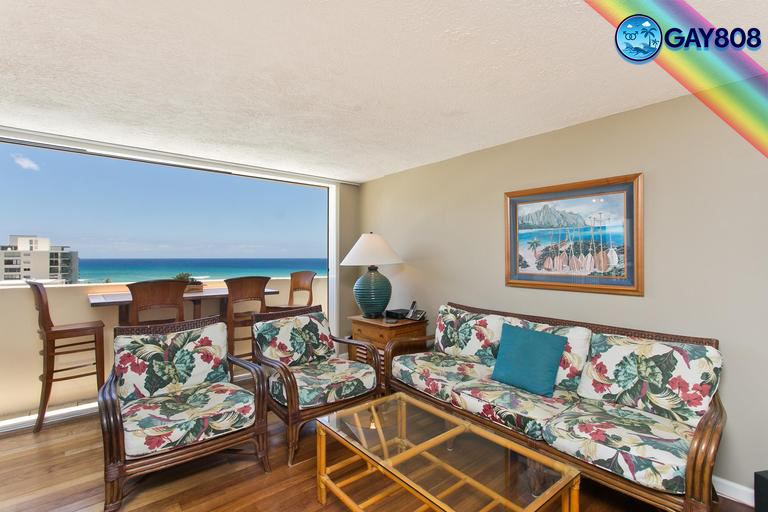 2 Bedroom Oceanfront Penthouse w/Full Lanai
